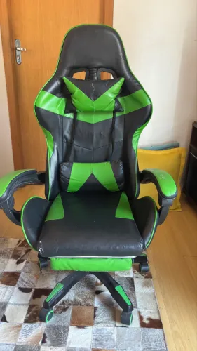 Cadeira Gamer Prizi Verde - Estofado Conservado, Defeito na Trava do Encosto