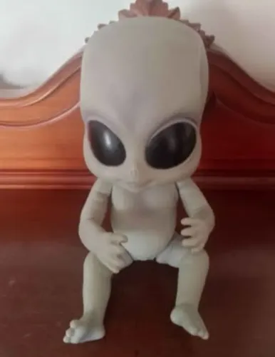 Bebê Alien Boneco 35 Cm Alienígena E.t. Colecionador.
