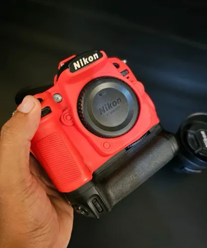 NIKON D7000 + Lente