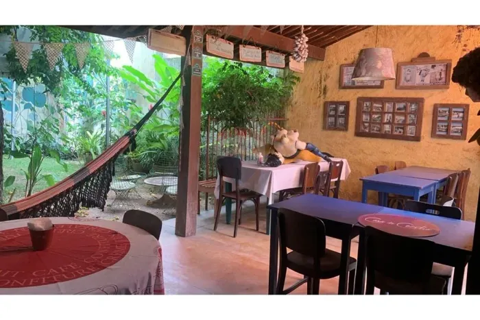 Casa com Ponto Comercial no Poço da Panela em Recife/PE