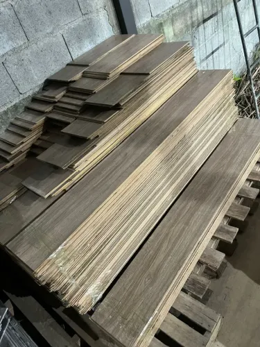 Lote de piso laminado usado exclusivamente estado