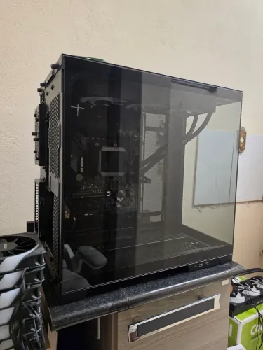 Gabinete lian li Evo RGB