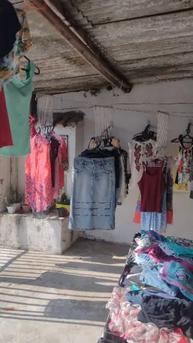 CalçasJeans ,vestidos e saias