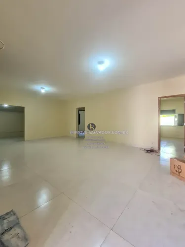 Vendo ou Alugo Casa Térrea com 2 andares e piscina no Jardim Aeroporto. Lauro de Freitas-B