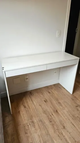 Mesa de escritório branca 120 x 45 x 75 cm, compacta e funcional