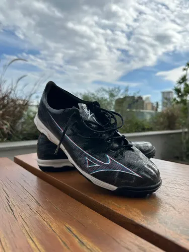 Tênis Profissional Mizuno Japan Society