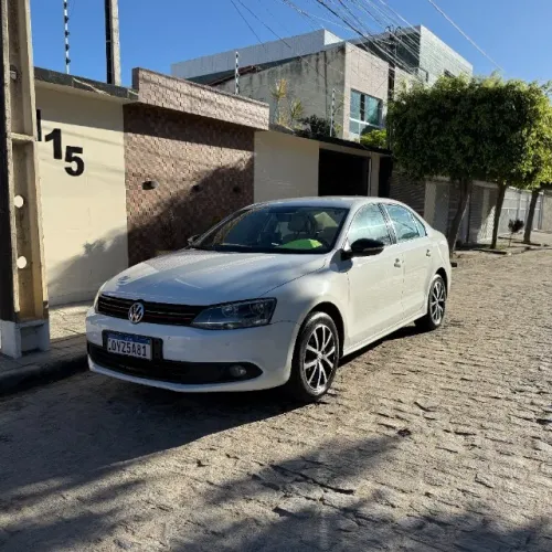 Volkswagen Jetta Comfortline 2.0 T.flex 8V 4P Tipt. 2014
