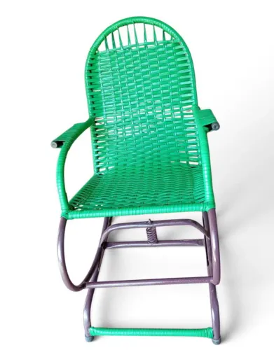 Cadeira de balanço,com molas,para criança. Fazemos entrega 