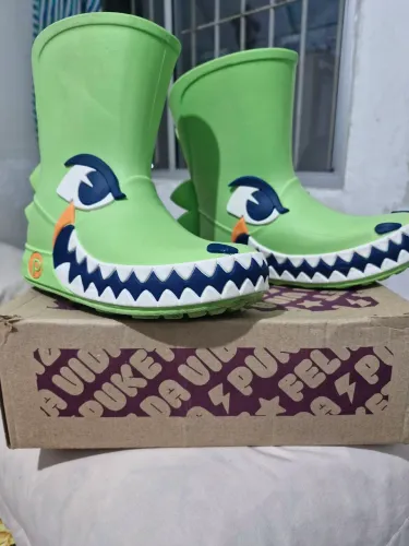 Bota Infanti da Bibi dinossauro.