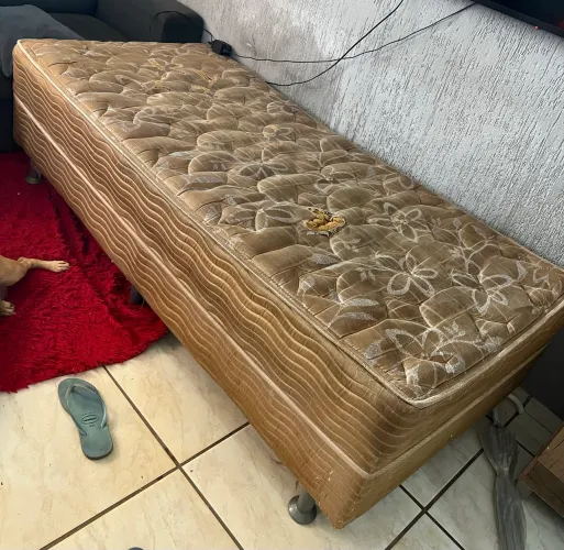 CAMA BOX MOLA ENSACADAS SOLTEIRO - USADA
