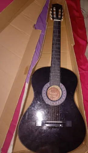 Vende se violão