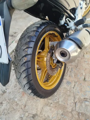 CB 300