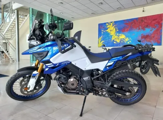 SUZUKI V-STROM 1050 XT - ANO 2024