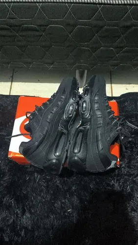 Air Max 95 "Triple Black" - 41