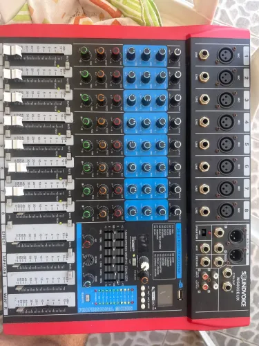 Mesa de som SOUNDVOICE MS802EUX