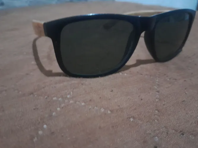 Vende-se óculos
