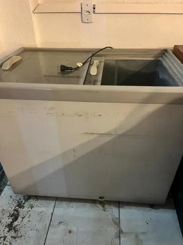 Freezer horizontal 2 portas 220w 414L