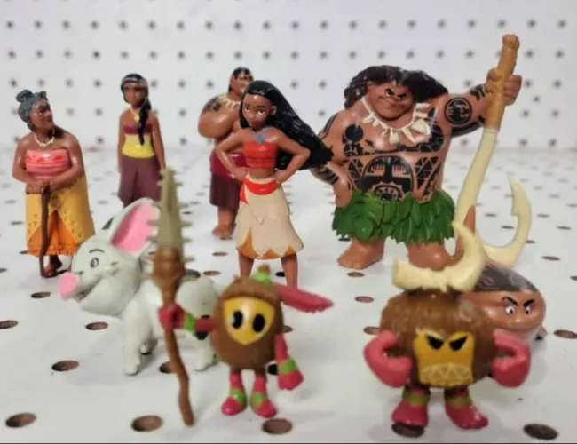 Kit com 9 miniaturas da Moana um mar de aventura