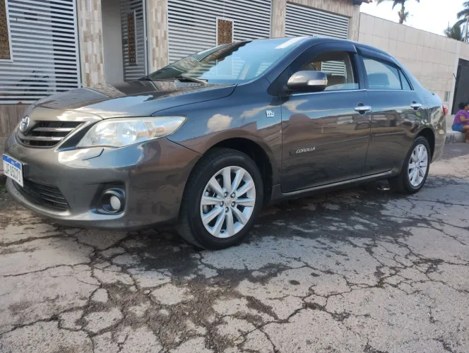Toyota Corolla Altis 2.0 Flex 16V Aut. 2014