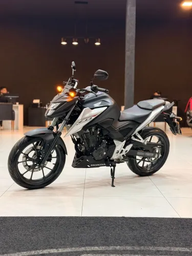 CB 300 Twister CBS