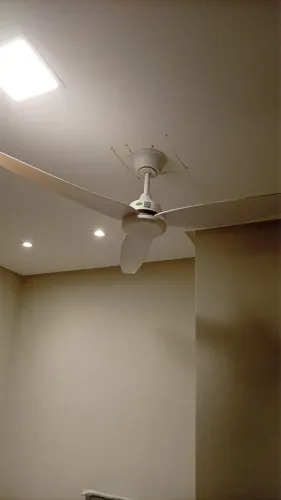 Ventilador de teto com controle remoto