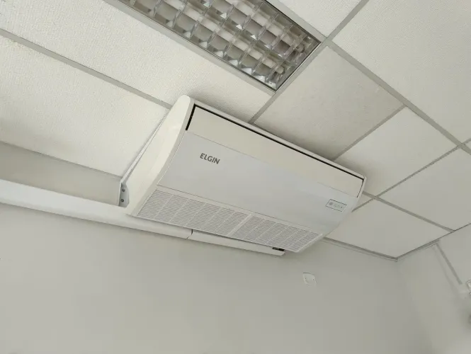Ar Condicionado Split Piso Teto Elgin Eco 48.000 BTUs - Pouco Uso (Trifásico 220V)