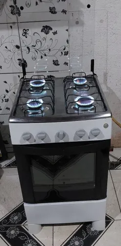Ótimo fogão Itatiaia top automático de 4 bocas com válvula de segurança 