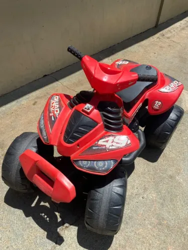 Quadriciclo Infantil Elétrico  - Vermelho