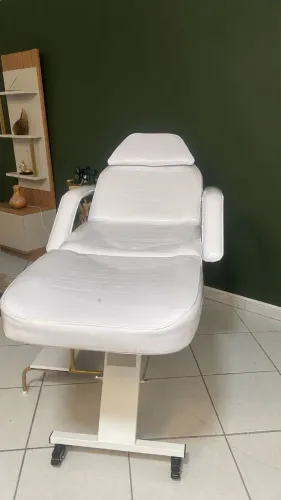 Maca Poltrona Estética Estek Luxo + Escadinha - Seminova