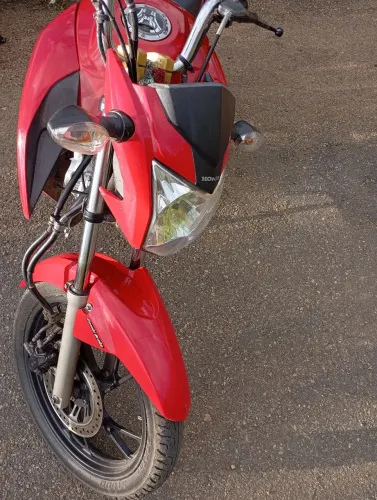 Titan 160
