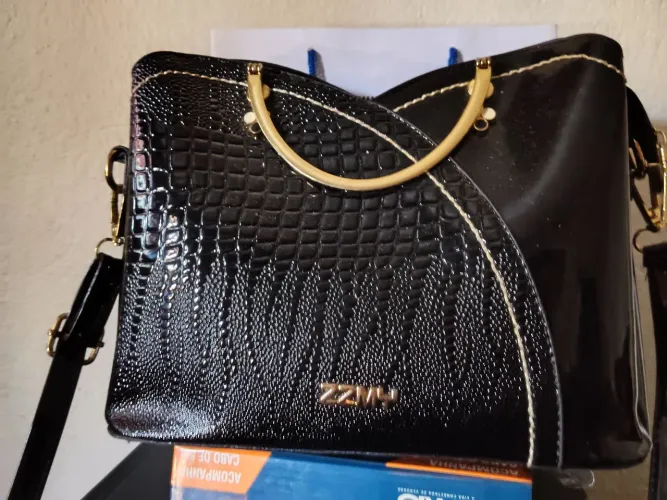 Bolsa em verniz