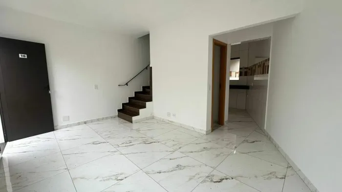 Sobrado de condomínio com 2 dormitórios à venda, 66 m² por R$ 400.000 - Jardim Imperador -