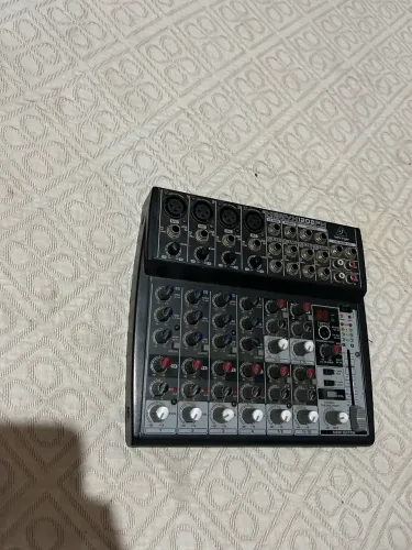 Mesa de som