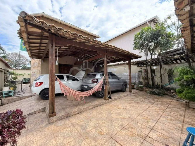 Casa à venda, 3 quartos, 1 suíte, 2 vagas, Braúnas - Belo Horizonte/MG