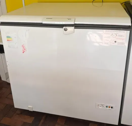 Freezer horizontal seminovo, muito bem conservado, funcionando perfeitamente, com excelent