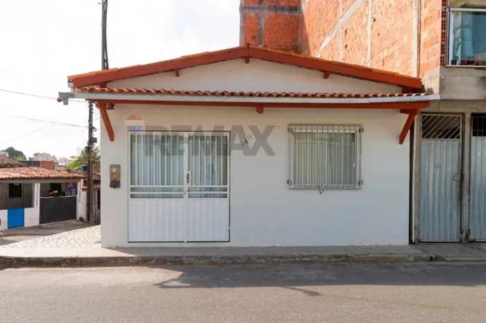 Casa com 2 quartos no bairro Maria Preta em Santo Antônio de Jesus - BA