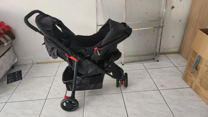 Venda de carrinho e bebê conforto