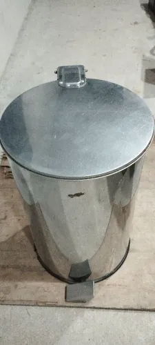 Lixeira de INOX BRINOX 50 LITROS - Preço para desocupar espaço