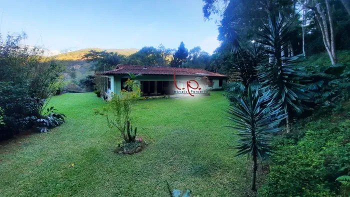 Casa, com 6 Suítes, Dentro de um dos Condomínios mais Requisitados de Itaipava, Fácil Aces