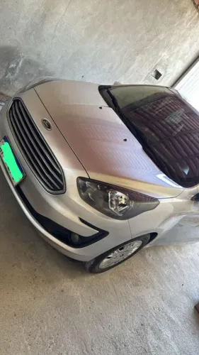 Ford KA 1.5 Sedan SE Plus 12V Flex 4P Mec. 2021