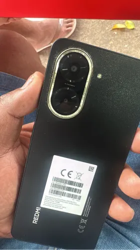 Celular novo 2 meses de uso chama no zap *