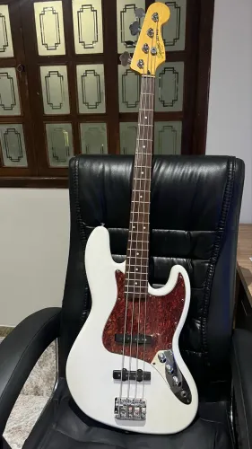 Baixo Fender