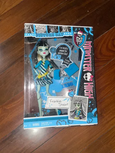 Boneca Monster High Frankie Stein Picture Day Original - Lacrada / Nova