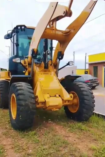 Pá Carregadeira CAT 924 ano 2024