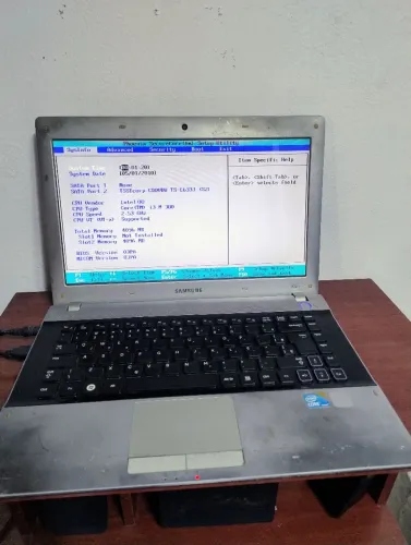 Notebook Samsung i3/4gb 180 reais baratinho!