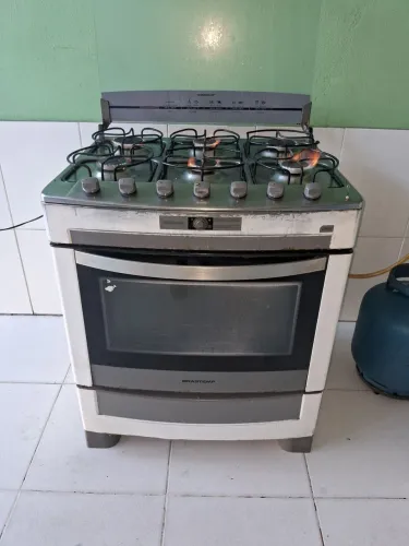 Fogão de 6 bocas