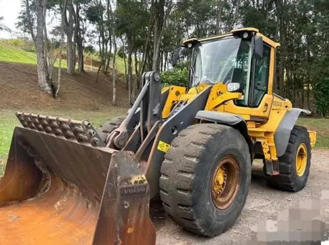 Pa carregadeira volvo L120F