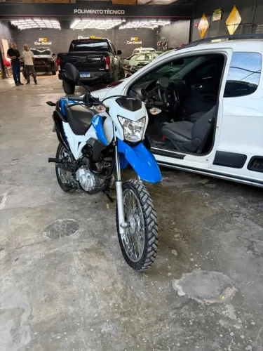 VENDO MOTO, UNICO DONO-EM PERFEITO ESTADO DE CONSERVAÇÃO