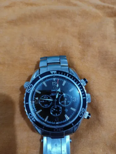 Vendo relógio ômega edição limitada do 007 chama no ZAP *
