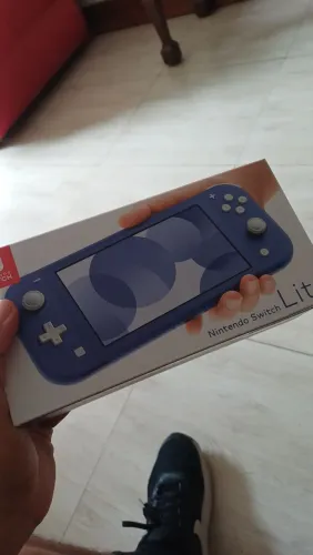 Nintendo Switch lite (2 meses de uso)